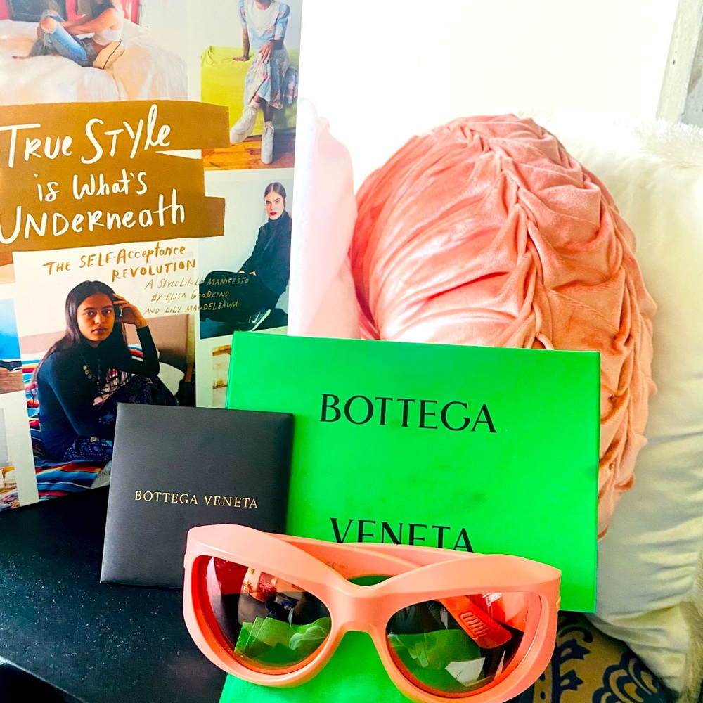 **Bottega Veneta Sunglasses**